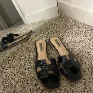 Steve Madden Black Patent Leather Slide Mules